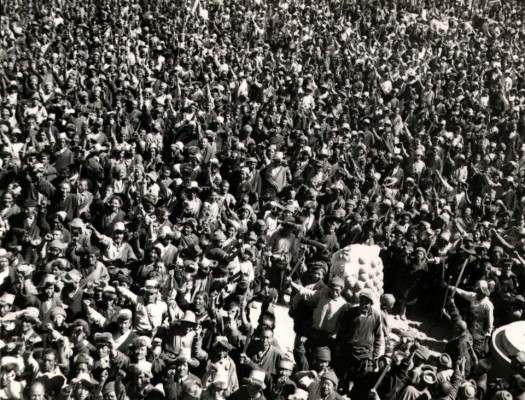 1959年3月10，在西藏首都拉萨来自西藏各地的数千藏人反抗中国政府的占领