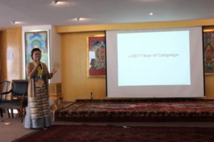 藏人行政中央外交与新闻部属下的“支持西藏组织办公室”负责人，索郎桑姆女士