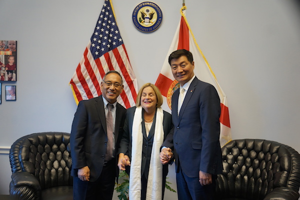 司政洛桑森格与美国国会议员伊莱亚娜罗斯·雷婷恩会晤