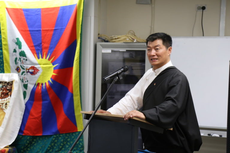 司政洛桑森格在堪培拉会见了当地藏人社区成员 2018年12月6日 照片/司政办公室