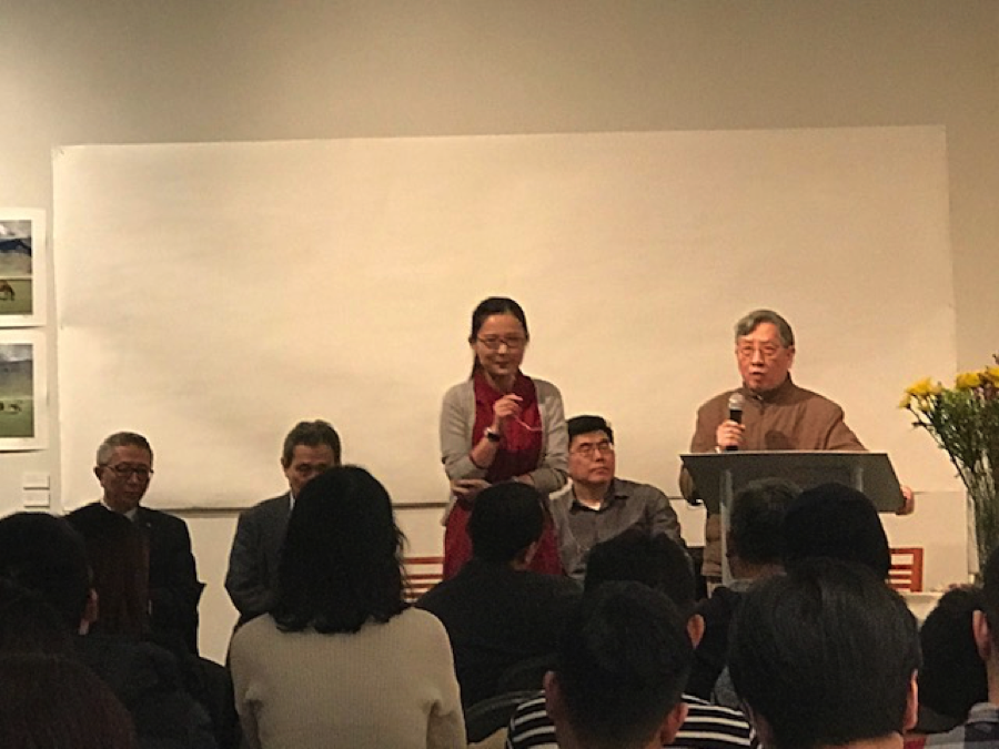 《北京春报》主编胡平先生在藏汉青年交流活动上发表演讲 2019年1月27日 照片/驻北美华人事务联络官