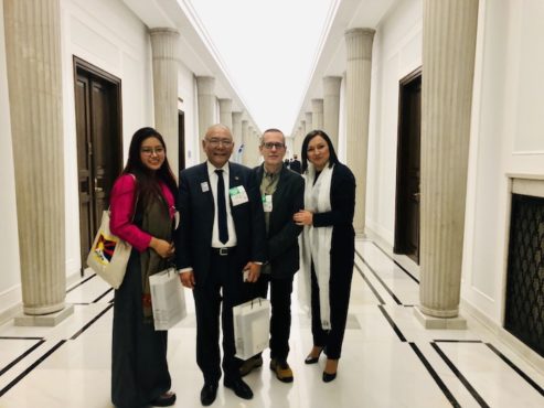 藏人行政中央驻伦敦办事处代表在波兰议会会见众议院支持西藏小组主席莫妮卡女士等 照片/驻伦敦办事处