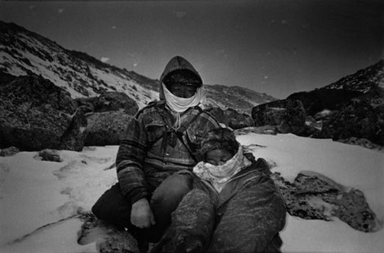 上世纪八十年代后的新难民在翻越喜马拉雅山流亡的途中