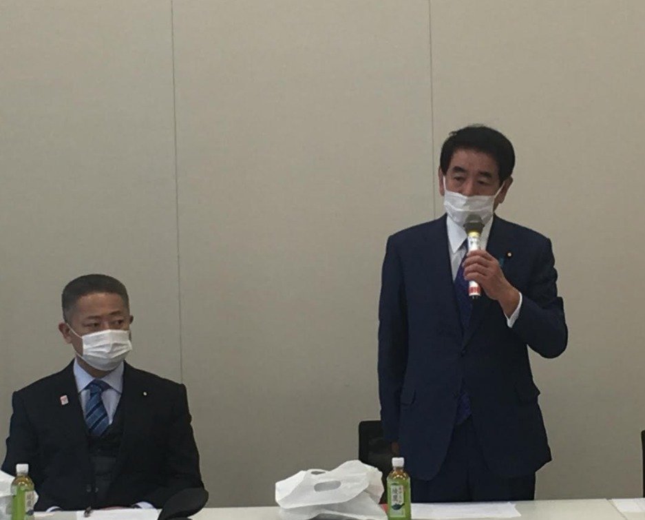 日本国会跨党派支持西藏小组主席下村博文先生在会议上致辞 照片/驻日本办事处提供